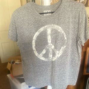 Retro peace sign. Soft gray graphics tee